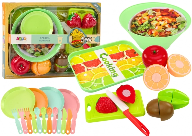 Set da taglio con frutta e insalata