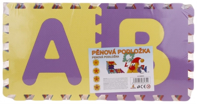 Puzzle in schiuma con lettere