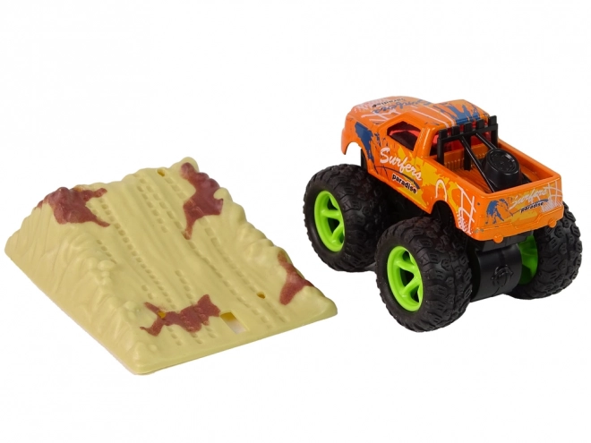 Macchina giocattolo Monster Truck con gomme in gomma e rampa