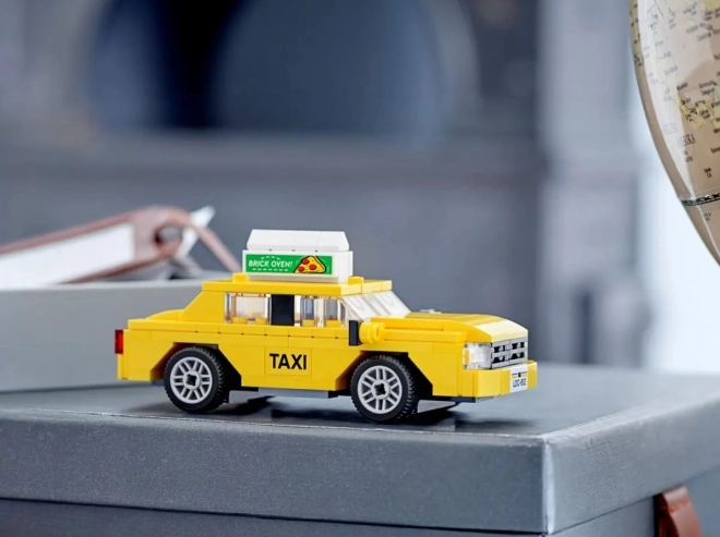 LEGO Creator 40468 Taxi giallo