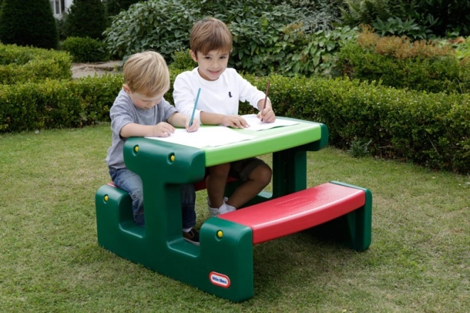 Plastica resistente per interni ed esterni
