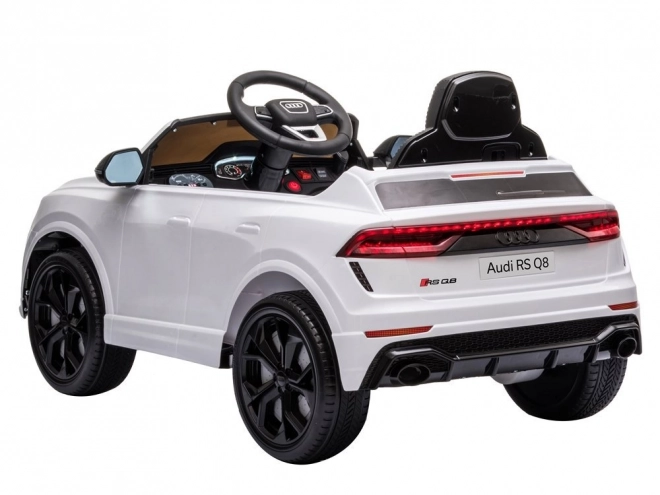 Auto elettrico Audi RS Q8 bianco