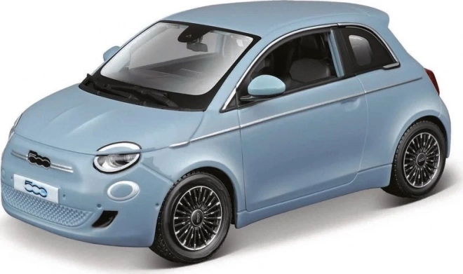 Modello Fiat 500e 2023 in scala Bburago