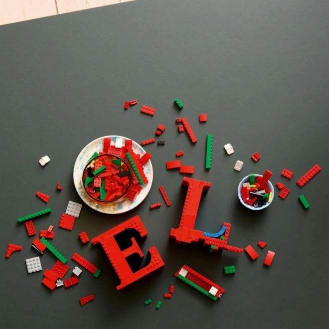 Scultura d'amore LEGO Art