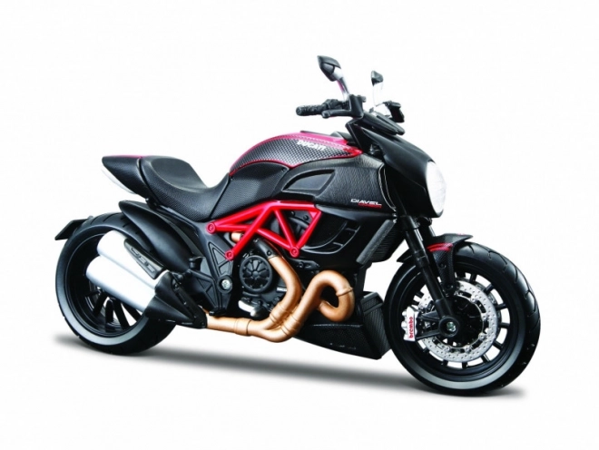 Modellino Motocicletta Ducati Diavel Carbon in scala 1:12