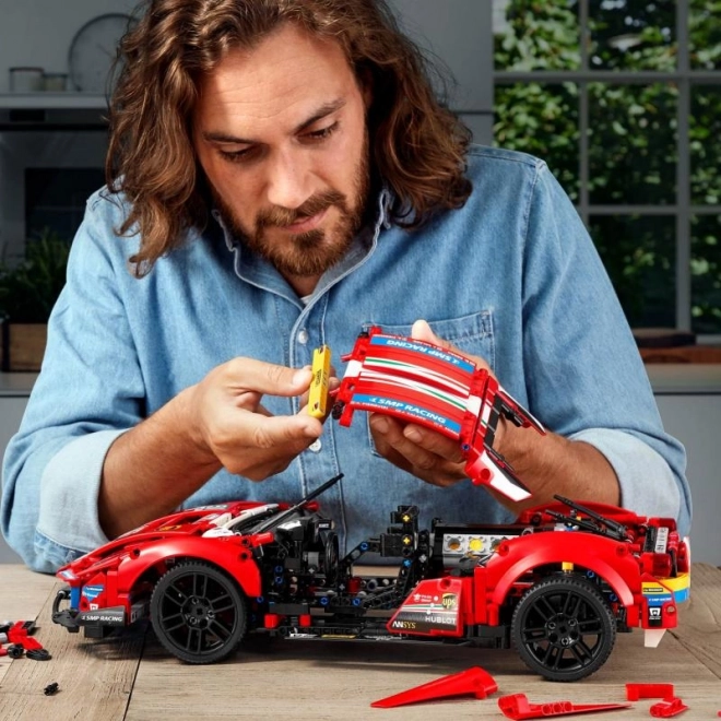 Automobile da corsa Ferrari 488 GTE LEGO Technic