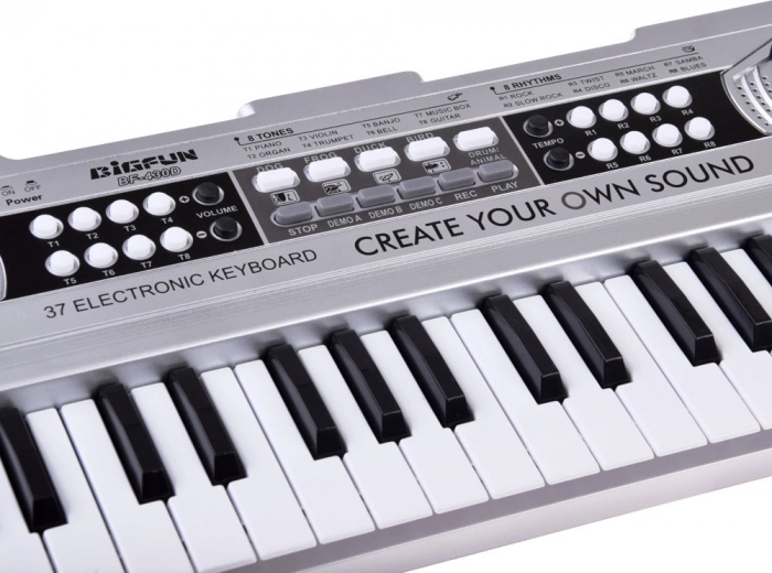 37 tasti e suoni ricchi per un facile inizio