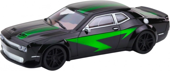 Auto sportivo nero con linee verdi