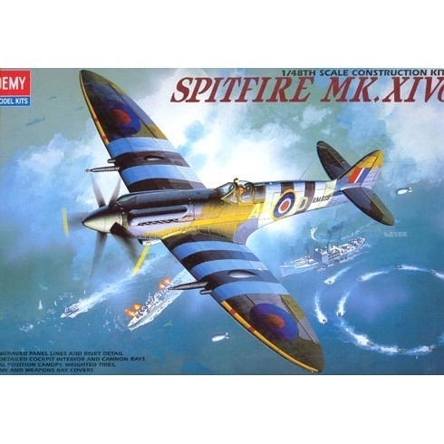 Modello di aereo Supermarine Spitfire Mk. XIV-C 1:48