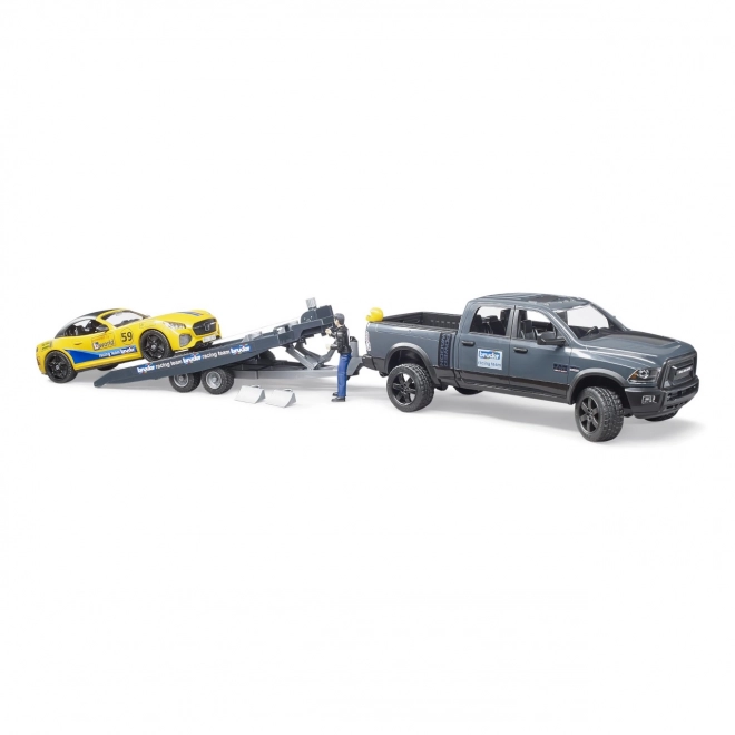 Bruder Auto Fuoristrada RAM con Macchina Sportiva e Figura