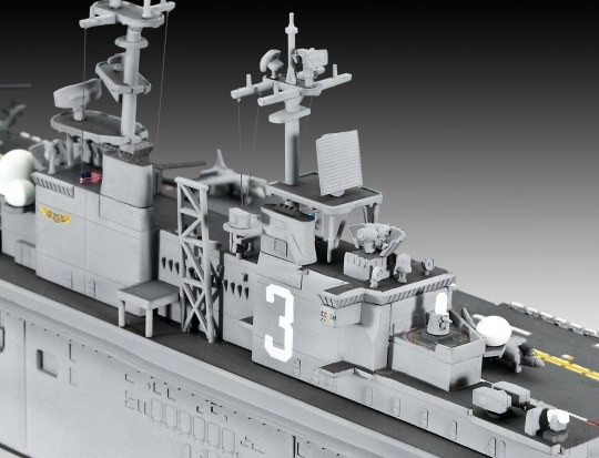 Portaerei d'assalto della US Navy 1/700