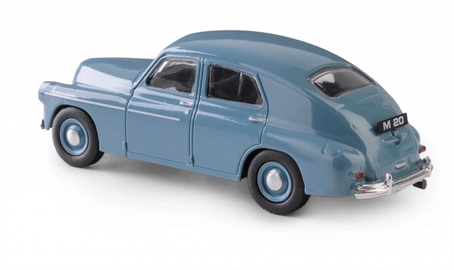 Veicolo storico Warszawa M20 grigio