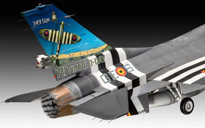 Modello in plastica F-16 Falcon 50° Anniversario 1/32