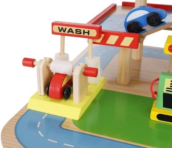 Accessori realistici: autolavaggio, stazione di servizio, cassa