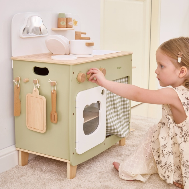 Cucina in legno con accessori