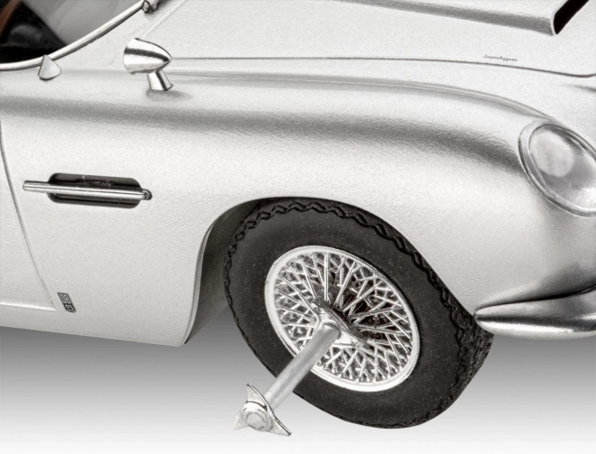 Set regalo Aston Martin DB5 James Bond 007 Goldfinger 1/24