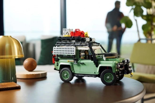 Modello LEGO Icons Land Rover Defender Classic 90