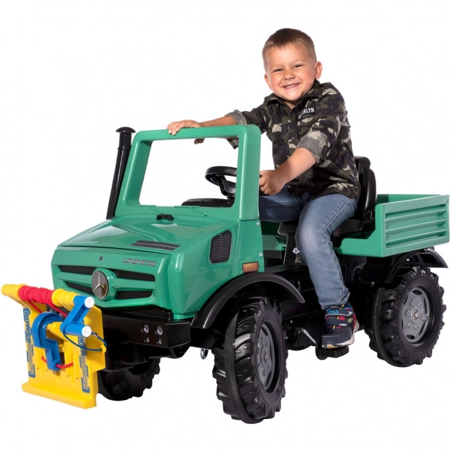 RollyUnimog Foresta di Mercedes-Benz con verricello
