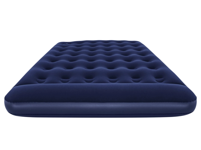 Ampio letto matrimoniale per un sonno confortevole