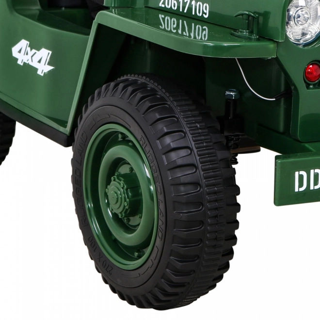 Auto militare retrò per bambini verde + trazione 4x4 + telecomando + 2 portabagagli + partenza lenta + MP3 LED