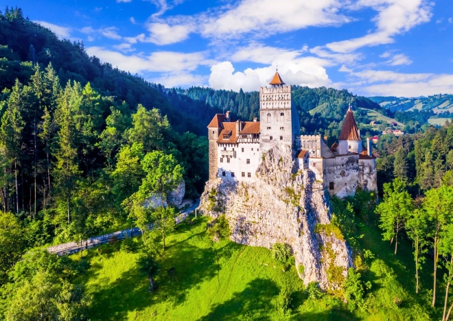 Puzzle Il Castello Branský in Estate, Romania 1000 pezzi