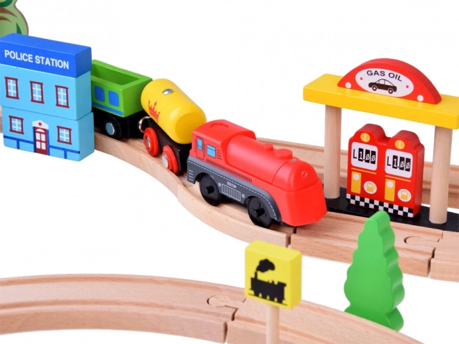 Grande set di trenini in legno con locomotiva a batteria e figure