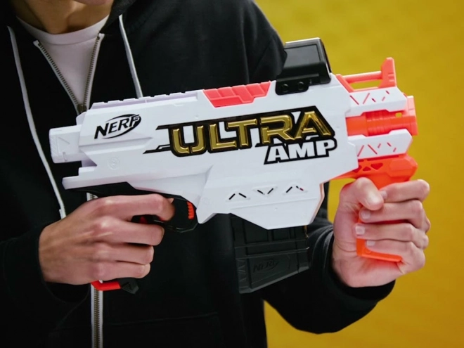 Blaster Nerf Ultra AMP con 6 Dardi in Schiuma