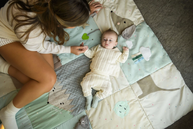 Ampio e morbido spazio per giocare 120 × 160 cm