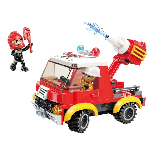 Camion dei pompieri d’azione con cannone ad acqua