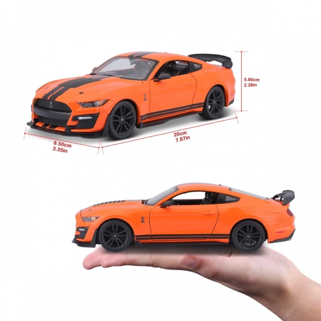 Modello in scala Mustang Shelby GT500 2020 arancione 1:24