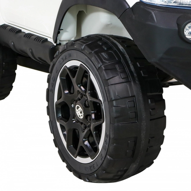 Veicolo Toyota Hilux Bianco
