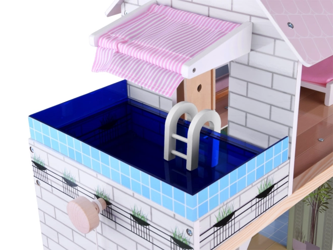 Piscina e ascensore per maggiore divertimento