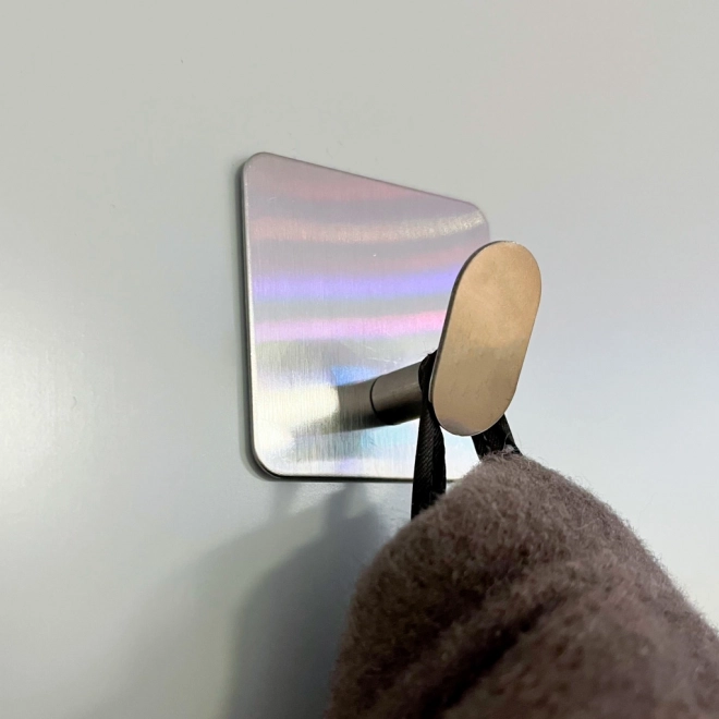 Set di 4 ganci metallici autoadesivi per parete
