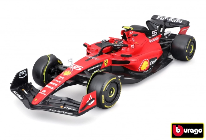 Modello Ferrari Scuderia SF-23 (2023) con pilota