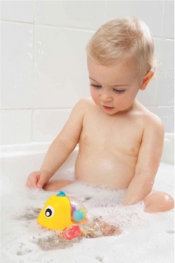 Divertimento in vasca per i più piccoli