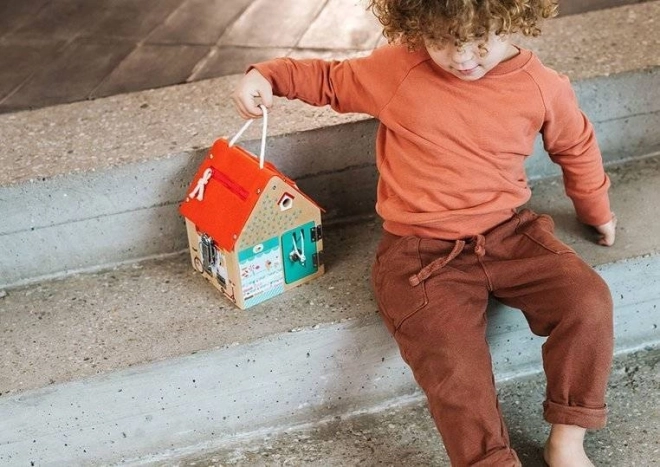 casa in legno con serrature Lilliputiens