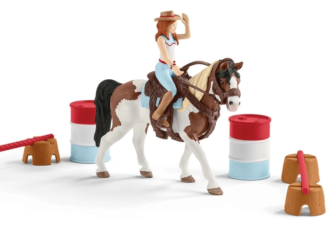 La cavallerizza Hannah e un cavallo realistico
