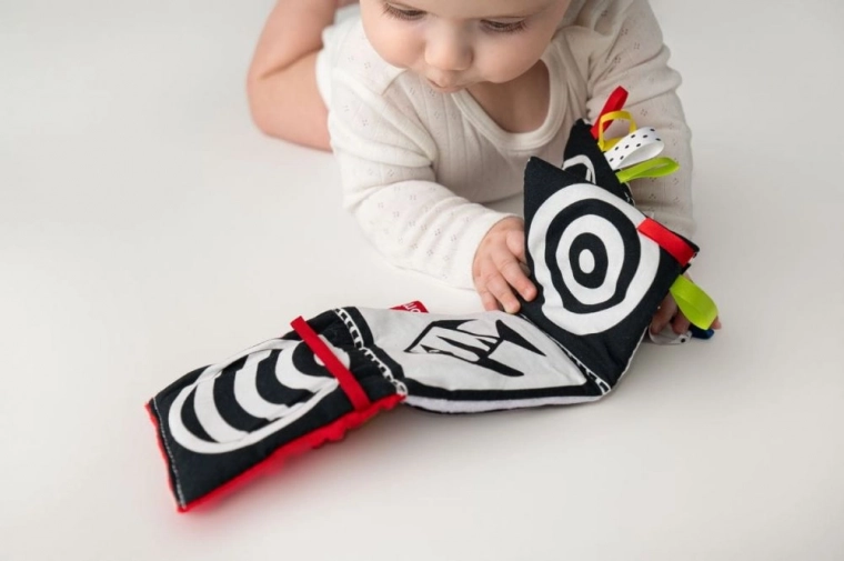 Stimolazione visiva a contrasto fin dai primi giorni