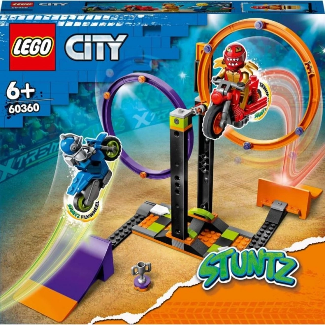 Sfida acrobatica di LEGO City con cerchi rotanti