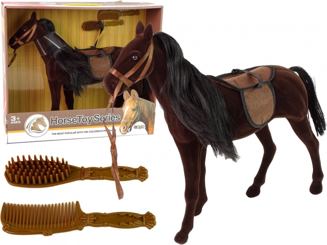 Figura di cavallo marrone con accessori per la pettinatura