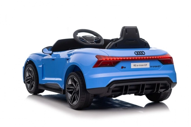 Auto a batteria AUDI e-tron GT blu