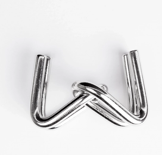 Metallo lucidato per un gioco confortevole