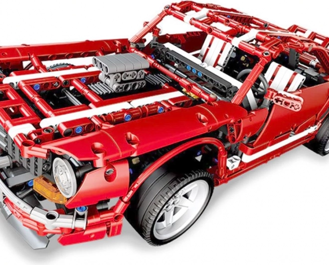 Muscle car realistica con elementi mobili