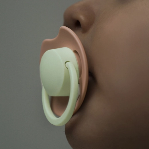 Manico luminoso per una facile ricerca notturna