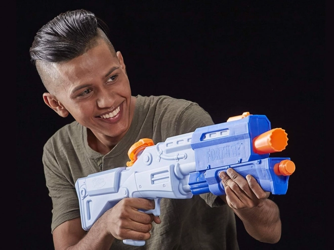 Nerf Supersoaker Fortnite