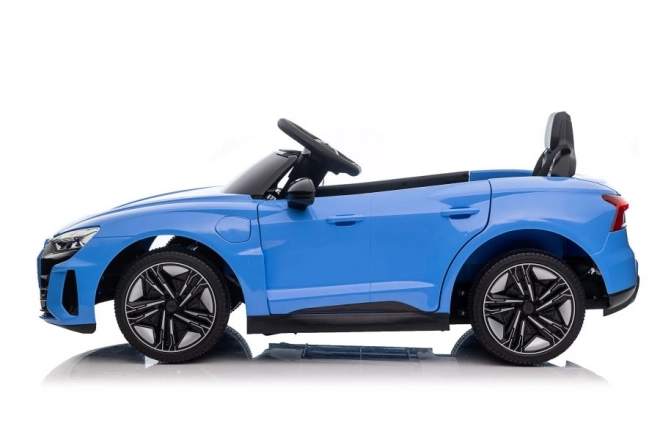 Auto a batteria AUDI e-tron GT blu