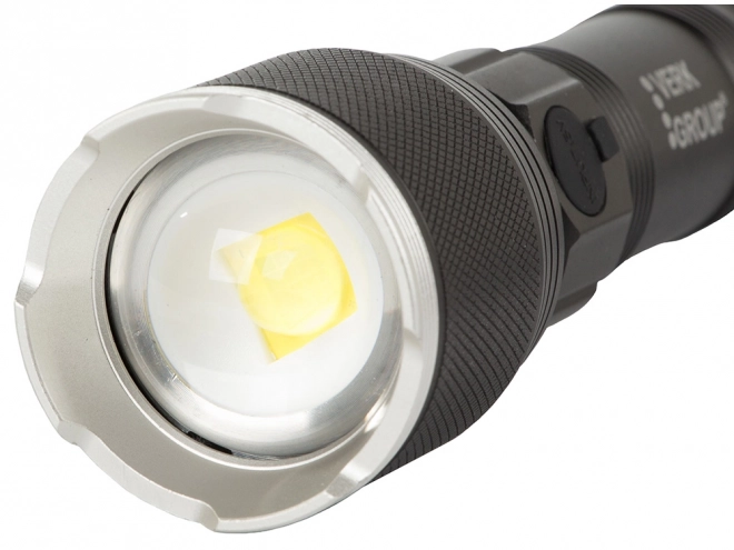 Torcia tattica militare a led Cree XHP160 con zoom