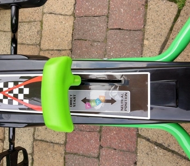 Kart a pedali + Pneumatici gonfiabili + Sedile regolabile – Verde
