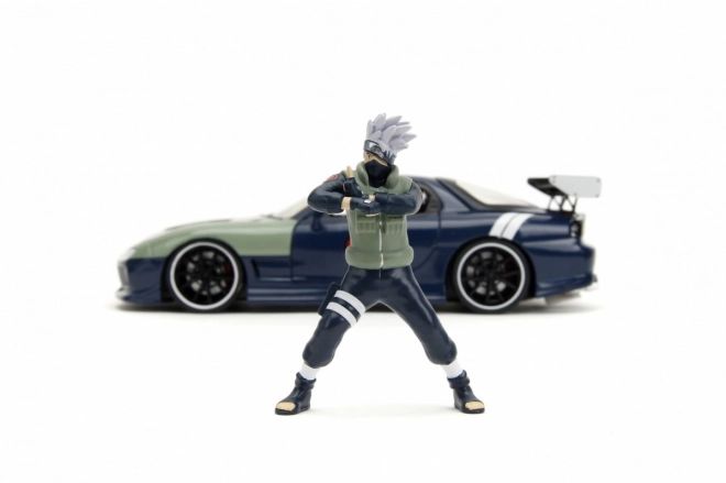 Mazda RX-7 93 con figura Naruto