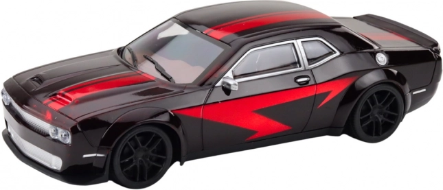 Auto sportivo con motore meccanico nero-rosso